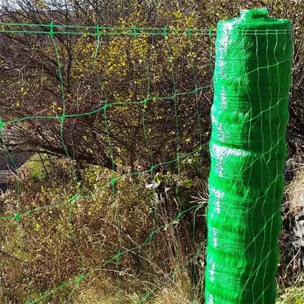 Agricultural plastic plant climbing support net 